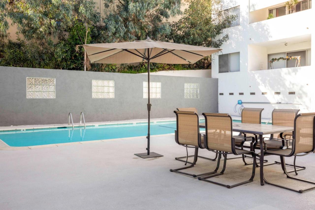 Apartamento Brentwood 1Br W Pool Nr San Vicente Blvd Lax-89 Los Ángeles Exterior foto